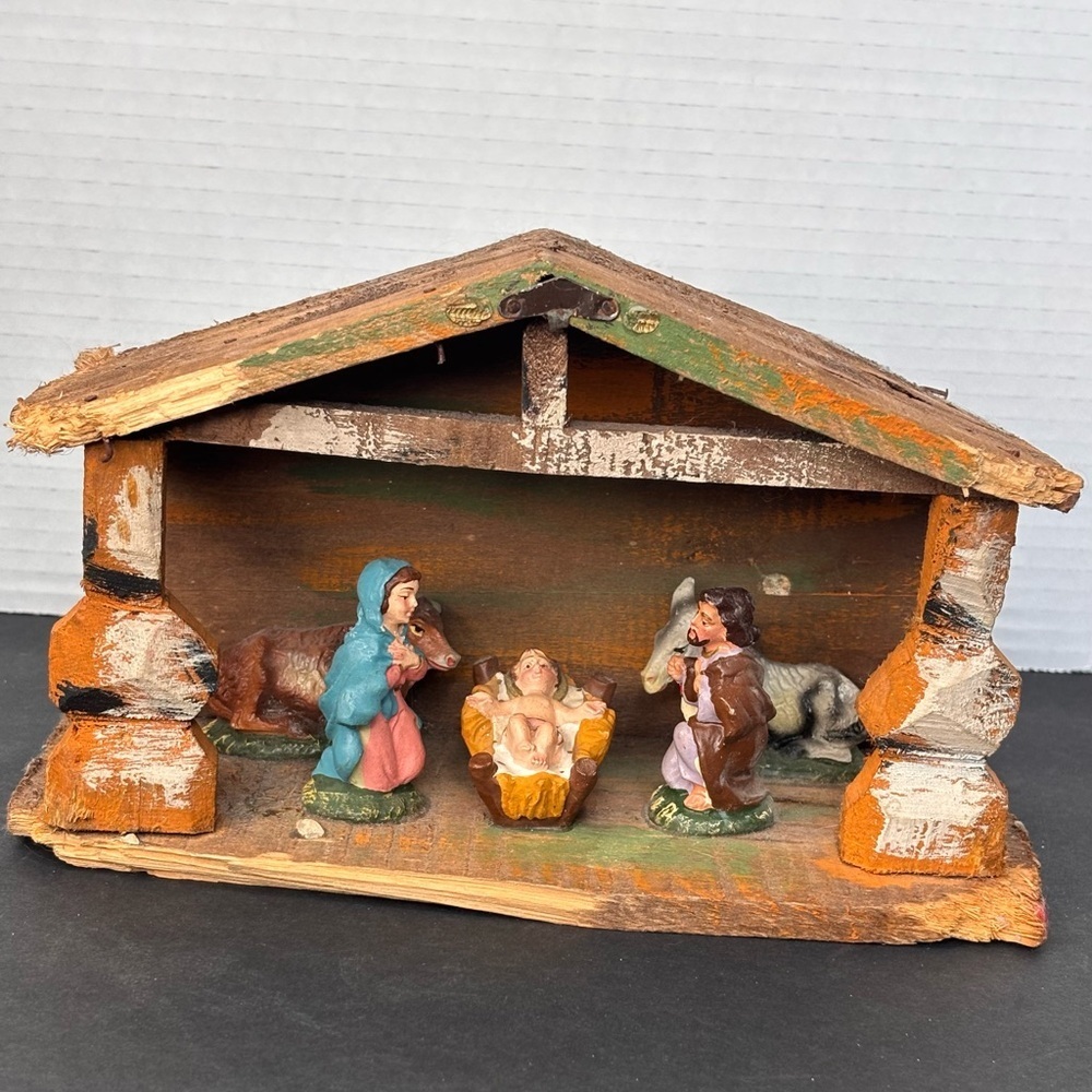 Vintage Nativity Set Handmade Crèche w/Glued Down Holy Family And Animals